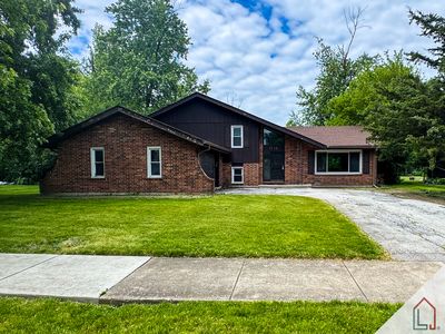 1712 Tina Ln