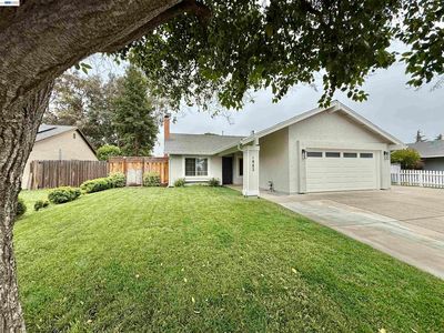 1882 Carnation Cir