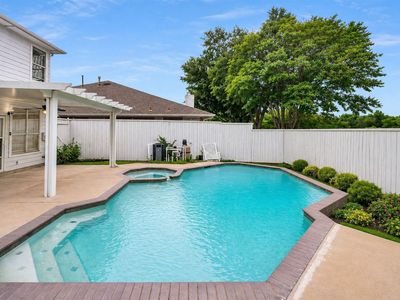 233 Keswick Ln