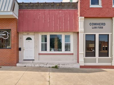 107 E Dallas Street