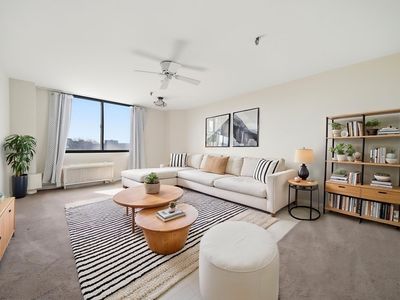 77 Adams St Unit 611