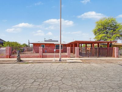2826 E Rickey Vis