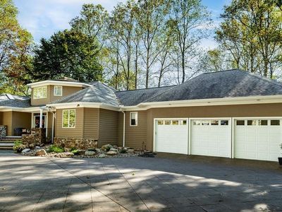 105 Saddleback Knl