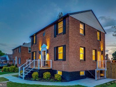 8214 Laurel Dr
