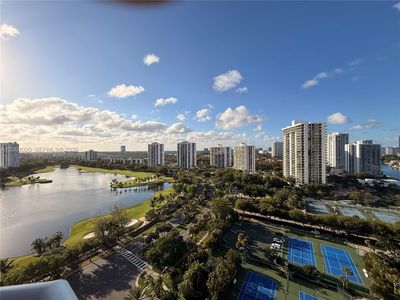 20185 E Country Club Dr APT 1907