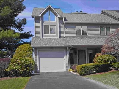 21 Shadowbrook Ln #21F