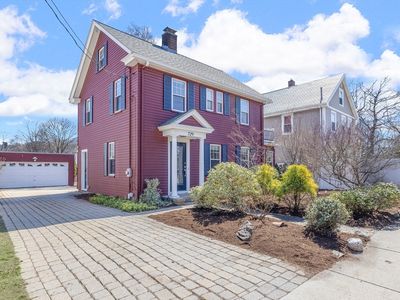 729 Concord St