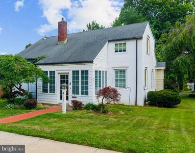 2709 Hollywood Ct