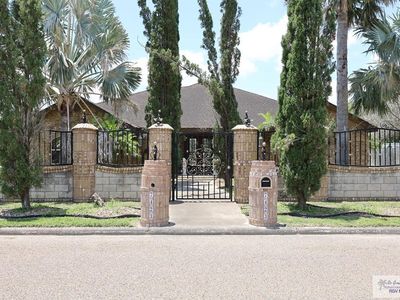 7423 Big Valley Dr