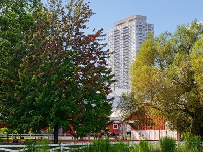 2020 N Lincoln Park W APT 9J