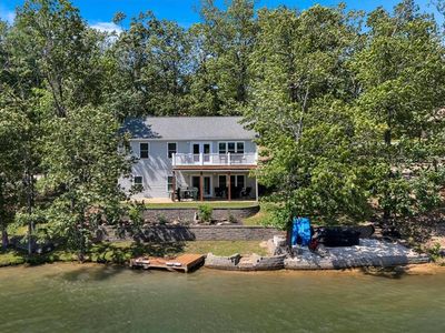 7024 Lake Point Dr