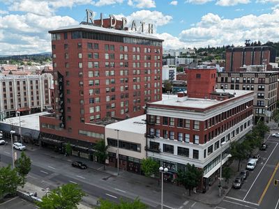 514 W 1st Ave #1302
