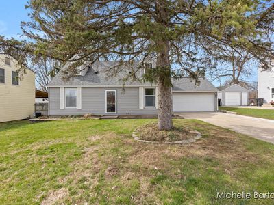 374 Brandywyne Dr NW