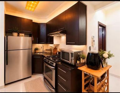 360 43rd St APT 2B
