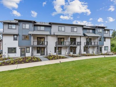 1178 Shoreline Way SE