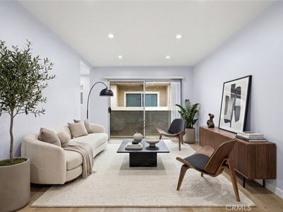 6245 Woodman Ave APT 209