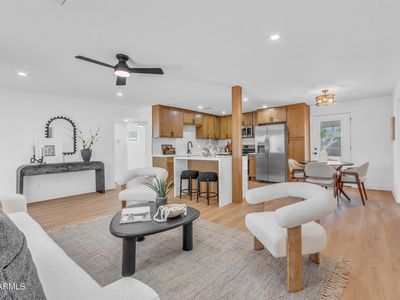 618 W 12TH Street