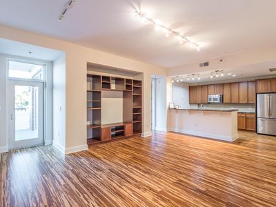618 N Boylan Ave Suite 528