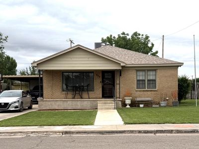 813 W Mann Ave