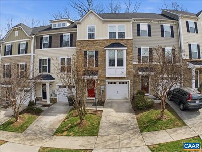 2054 Bethpage Ct #2054