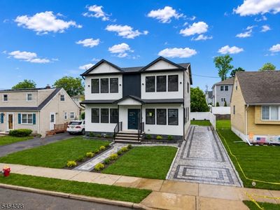 55 Long Hill Dr