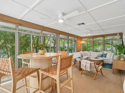 28 Twin Oaks Ln