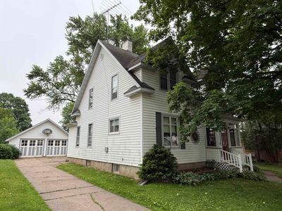 102 N Clinton Ave