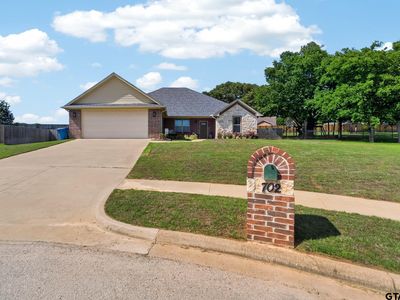 702 Jaxon Dr