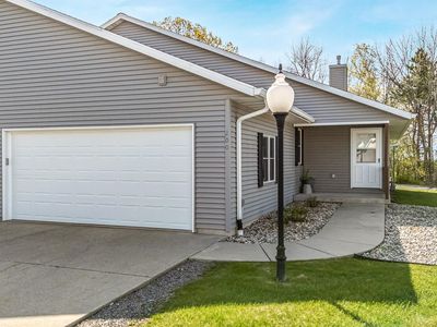 Property at 200 Prairie View Ct, Waupaca, WI