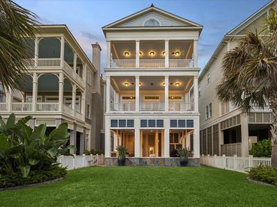 2601 E Seaside Dr