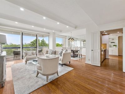 49 Briar Hollow Ln Unit 504