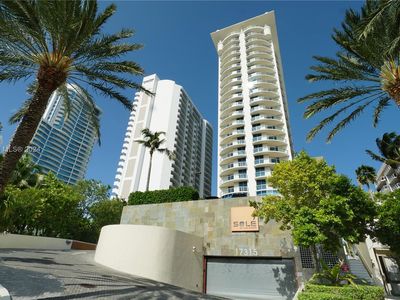 17315 Collins Ave #2008