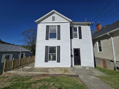 406 Stealey Ave