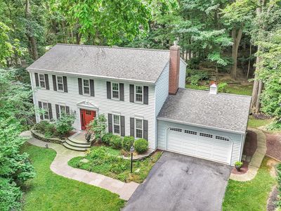 14 Conestoga Woods Rd
