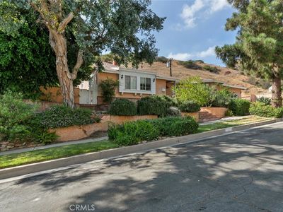 8515 Petaluma Dr