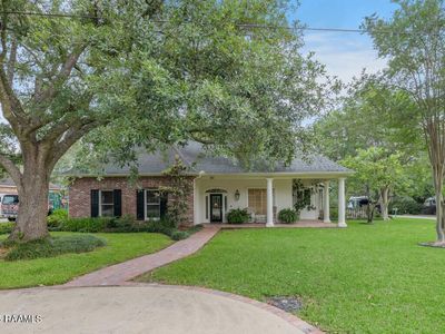 323 Bacque Crescent Dr