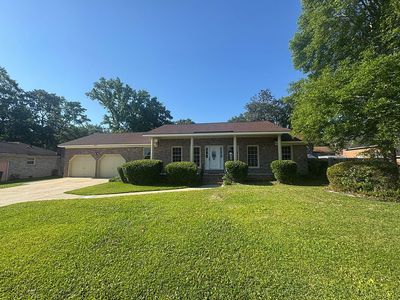 1035 Dominion Dr