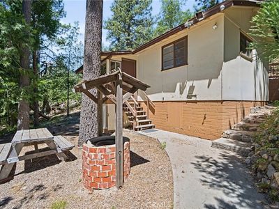 32800 Willow Ln