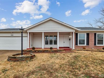 3698 Whispering Woods Dr