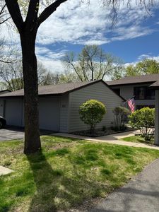 284 W Eagle Lake Dr