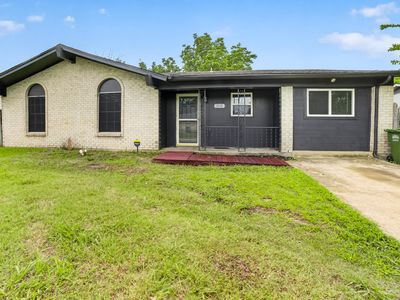 15131 Oakwood Ln