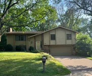 12108 Red Oak Ct S