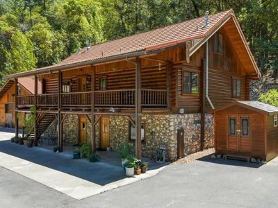 8155 Rogue River Hwy