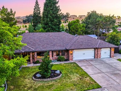 3933 Sweetwater Dr