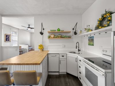 16 Leavitt St #3