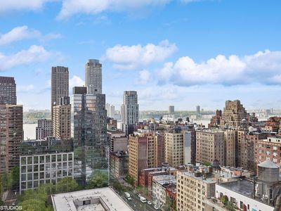 200 Amsterdam Ave APT 21A