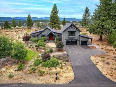 10590 Tudor Ln