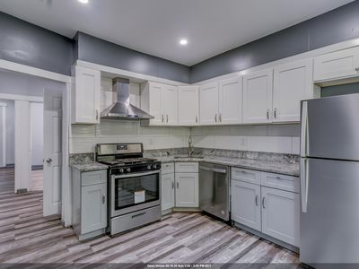 25 Bartholdi Ave