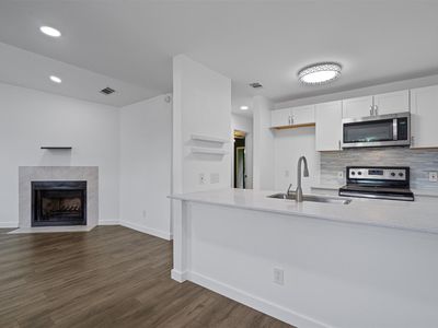 6409 Burns St APT 304