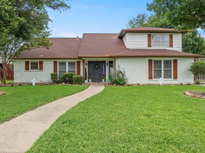 901 Serenade Ln